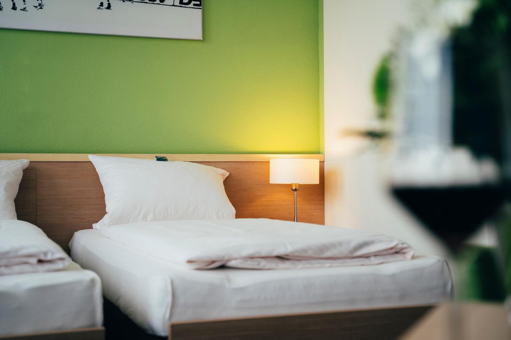 Business & Conference Sporthotel Großwallstadt Zewnętrze zdjęcie